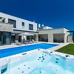 Bella By Seeadria Agency Villa
