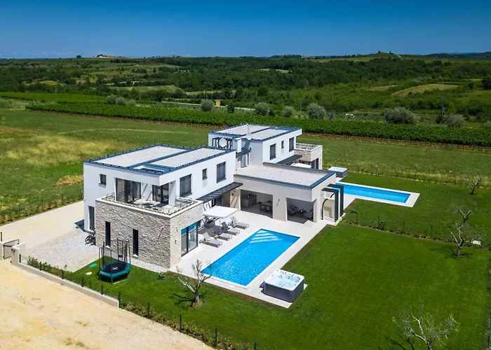 Bella By Seeadria Agency * Brtonigla