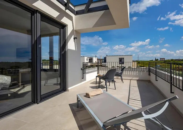 Bella By Seeadria Agency * Brtonigla