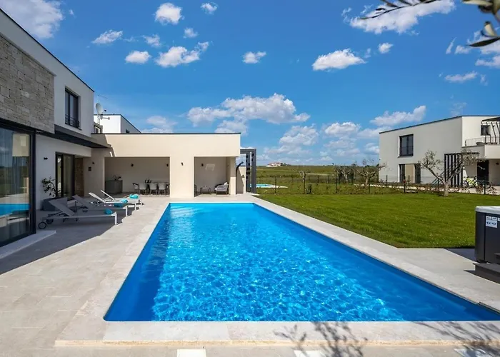 Bella By Seeadria Agency Brtonigla