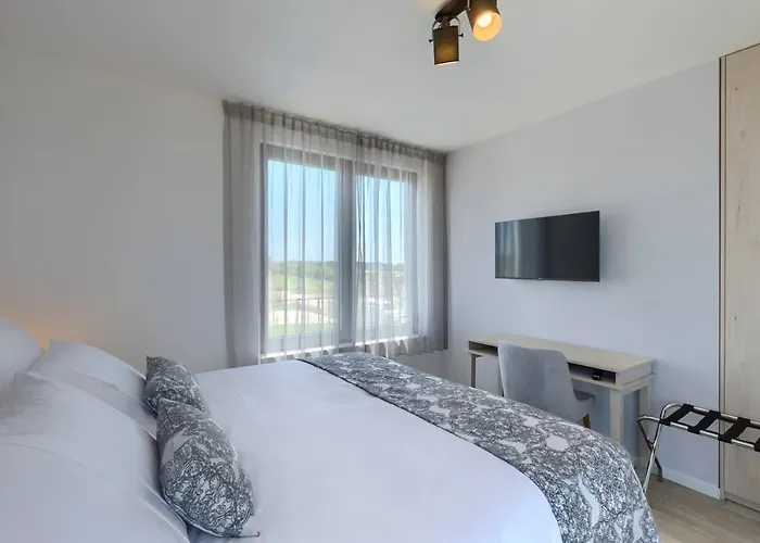 Bella By Seeadria Agency * Brtonigla