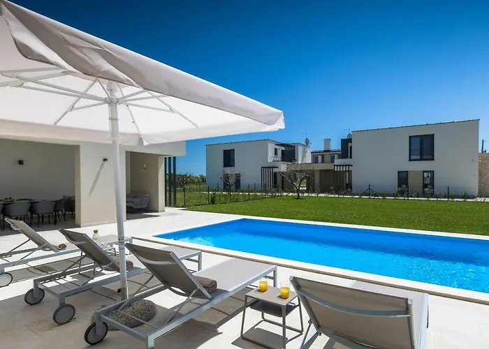 Bella By Seeadria Agency * Brtonigla