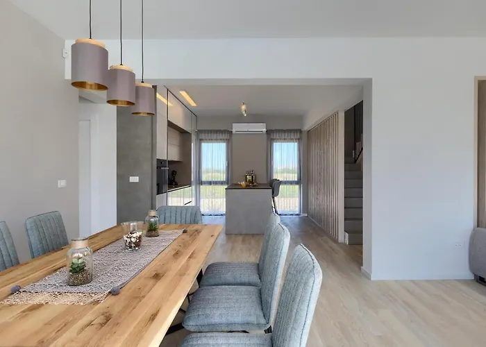 Bella By Seeadria Agency *