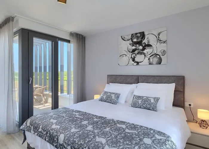 Bella By Seeadria Agency * Brtonigla