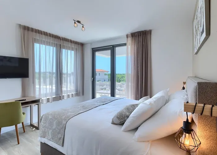 Bella By Seeadria Agency *