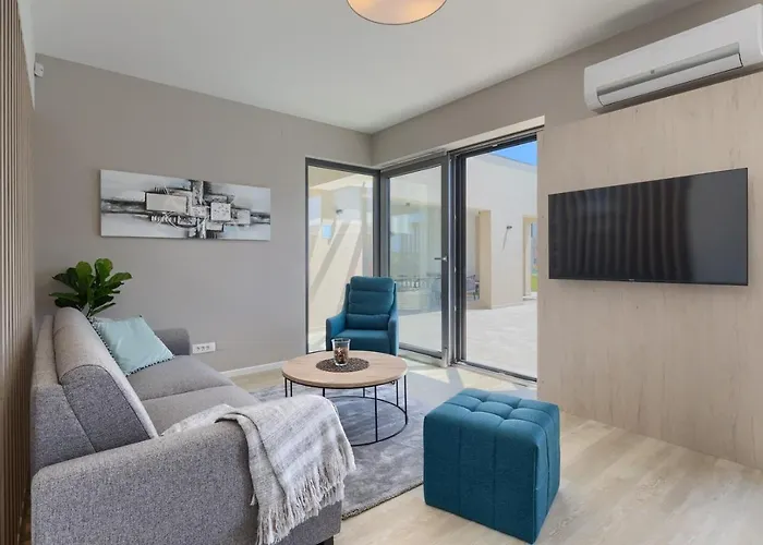 Bella By Seeadria Agency Brtonigla