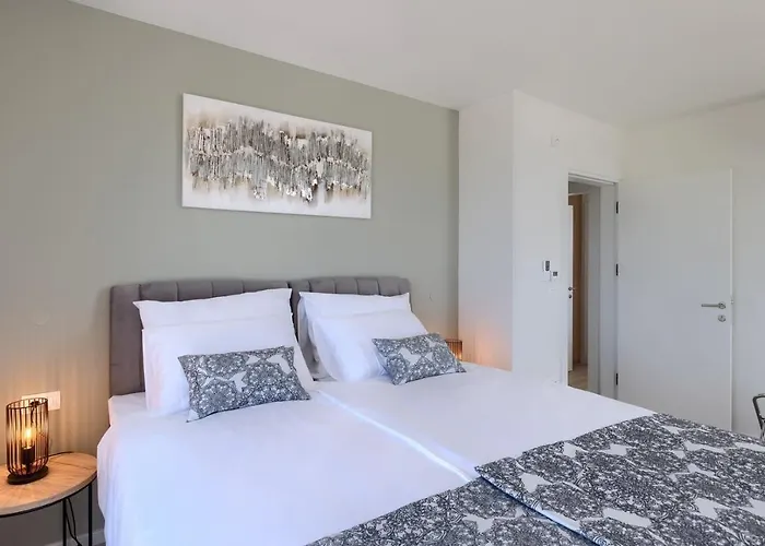 Bella By Seeadria Agency *