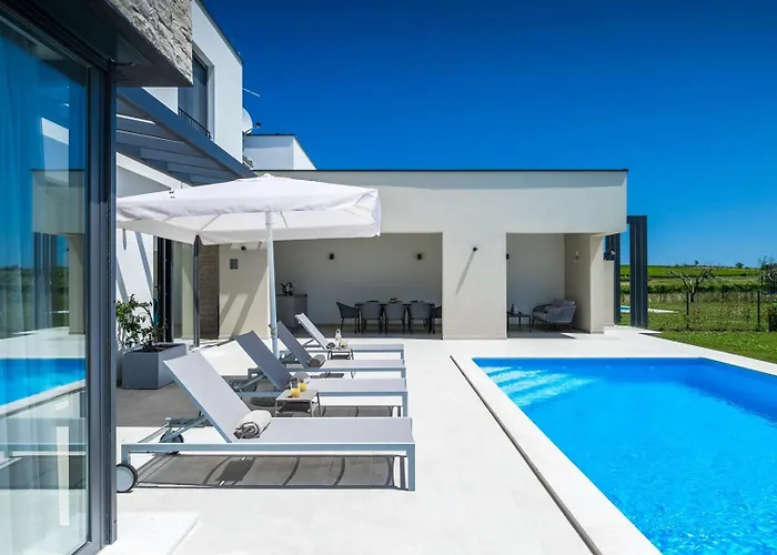 Bella By Seeadria Agency *