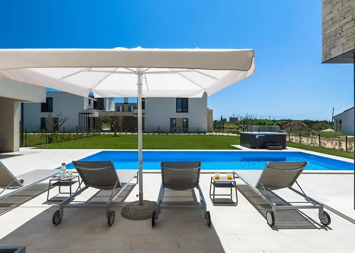 Bella By Seeadria Agency Brtonigla