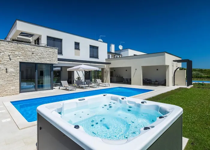 Bella By Seeadria Agency *